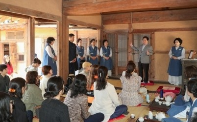 (0425)[문화관광과]남양주시, ‘다산차 시민 아카데미’ 수강생과 함께 정약용유적지 답사 진행(사진1).JPG width: 100%; height : 150px