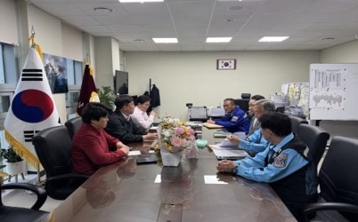 [보도사진] 하남시의회 금광연 의장 등, 운수업계 건의사항 청취 “공정한 택시면허 배정 필요”.JPG