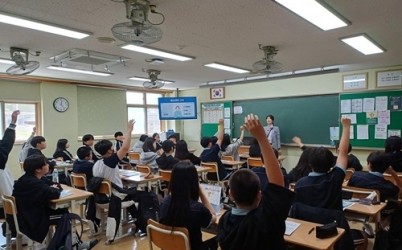(0508)[청년정책과]청소년 위기 예방 앞장 … 남양주시, ‘빛날 청소년, 행복할 권리 찾기’ 교육 진행(사진).jpg width: 100%; height : 150px