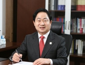 (0516)[정책기획과]주광덕 남양주시장, 매니페스토 공약 이행 평가서 2년 연속 최우수 SA 등급(사진1).jpg