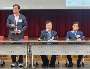 인삿말하는 이현재 하남시장.jpg