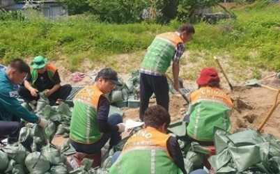 (0618)[진접읍]남양주시 진접읍, 여름철 수해대비 모래주머니 제작(사진1).jpg width: 100%; height : 150px