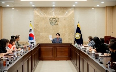 (사진1)조성대 남양주시의회 의장, ‘공공시설 수질관리 개선 위한 주민 간담회’ 개최.jpg width: 100%; height : 150px