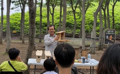 (사진1)하남시, 폐자재로 만든 ‘인공새집’…친환경 체험행사 성료.jpg width: 100%; height : 150px