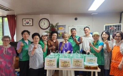 [전달보도자료] 신장2동 새마을부녀회， 사랑의 삼계탕 나눔.jpg width: 100%; height : 150px