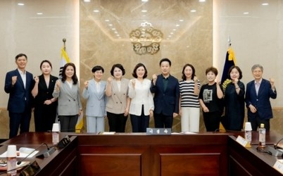 (사진1)남양주시의회 복지환경위원회, 남양주시약사회와 간담회 개최.jpg width: 100%; height : 150px