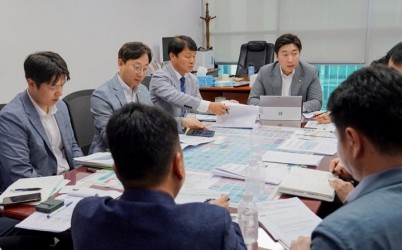 250715_김용만 국회의원, 9호선 944역(가칭 신미사역) 외부 출입구 주민의견 반영과 무빙워크 설치 가능성 재확인1.jpg width: 100%; height : 150px