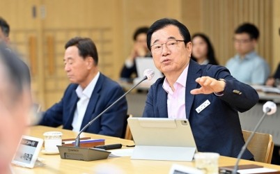 (사진)“세계는 K-컬처 열풍”… 이현재 하남시장이 회의에서 ‘케데헌’ 꺼낸 이유는.jpg width: 100%; height : 150px