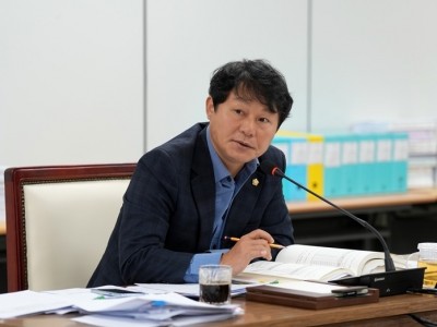 [보도자료사진02]하남시의회 정병용 부의장 하남문화재단 시립합창단 방치 수의계약 위반 강도 높게 질타.jpg