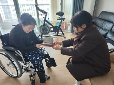 (1226)[복지행정과]남양주시, 2025년 병역명문가 62가문에 인증패 전달(사진).jpeg