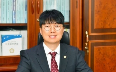 원주영 의원_251230_low.jpg width: 100%; height : 150px