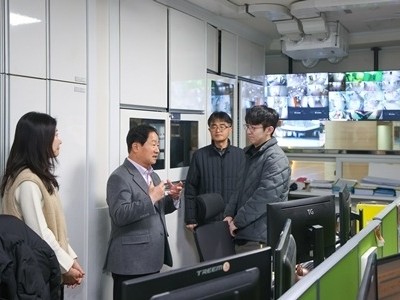 (0217)[홍보담당관]설 명절 ‘빈틈없는 민생 행보’…주광덕 남양주시장, 동물보호센터 등 현장 점검(사진3).jpg