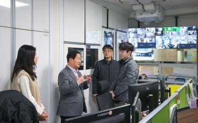 (0217)[홍보담당관]설 명절 ‘빈틈없는 민생 행보’…주광덕 남양주시장, 동물보호센터 등 현장 점검(사진3).jpg width: 100%; height : 150px