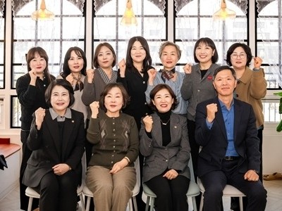 (사진1)남양주시의회 복지환경위원회, 남양주시어린이집연합회 임원진과 간담회 개최.jpg