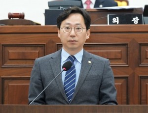 [보도사진]오승철 하남시의원 “하남형 도시 스마트팜, ‘경제·복지·환경’ 잇는 미래 성장 동력으로 키워야”.jpg